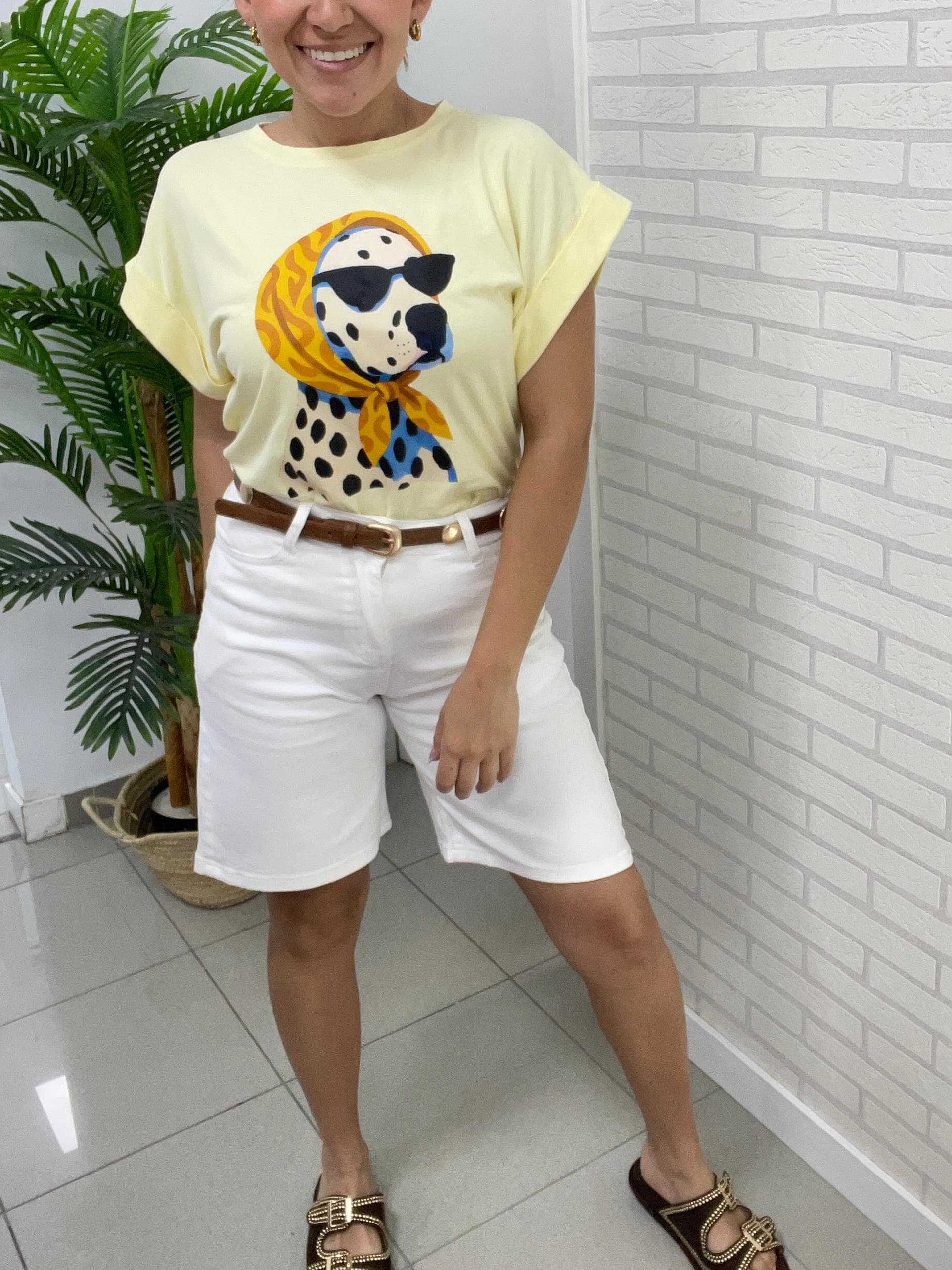 Pantalón corto estilo bermuda