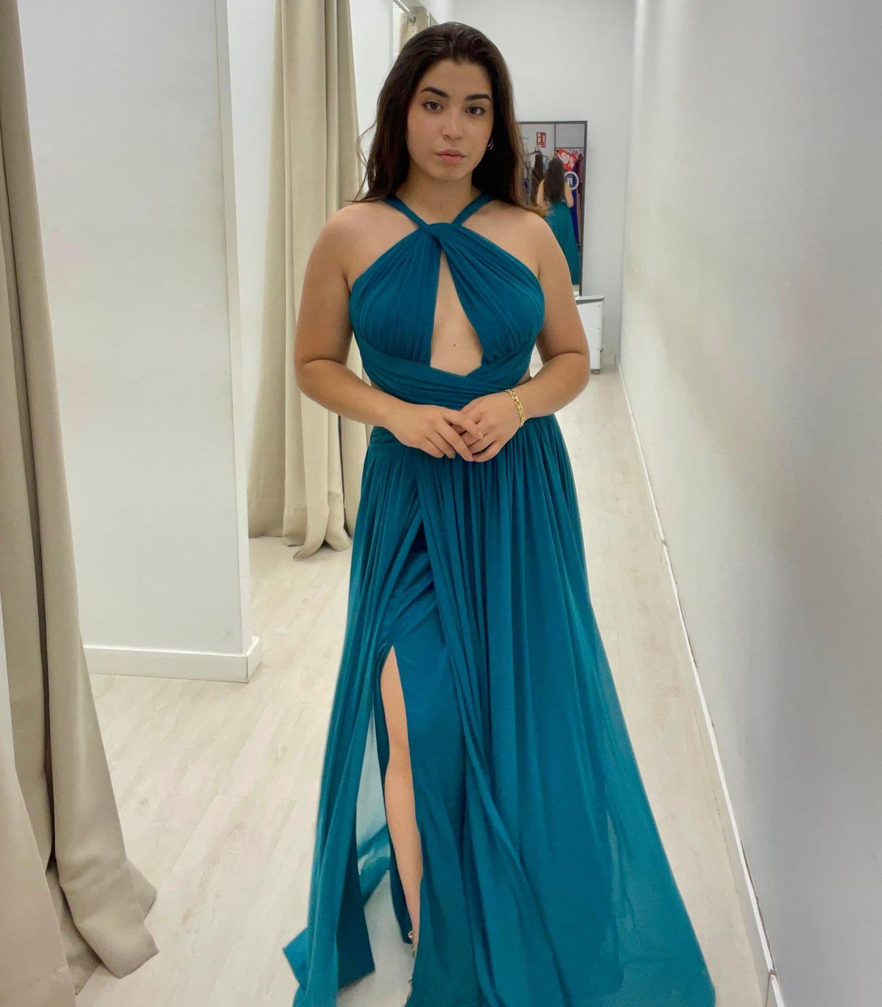 Vestido largo cut out